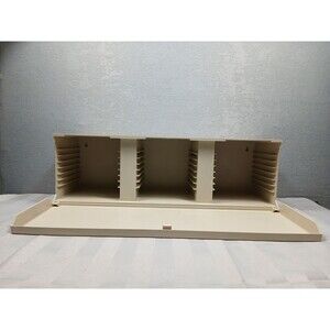 Vintage Case Logic 30 CD Storage Case Plastic Organizer Nylon Beige
